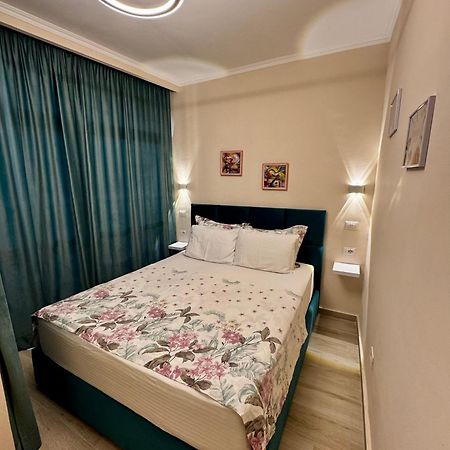 Klar Apartment Few Steps From The Beach ดูร์เรส ภายนอก รูปภาพ