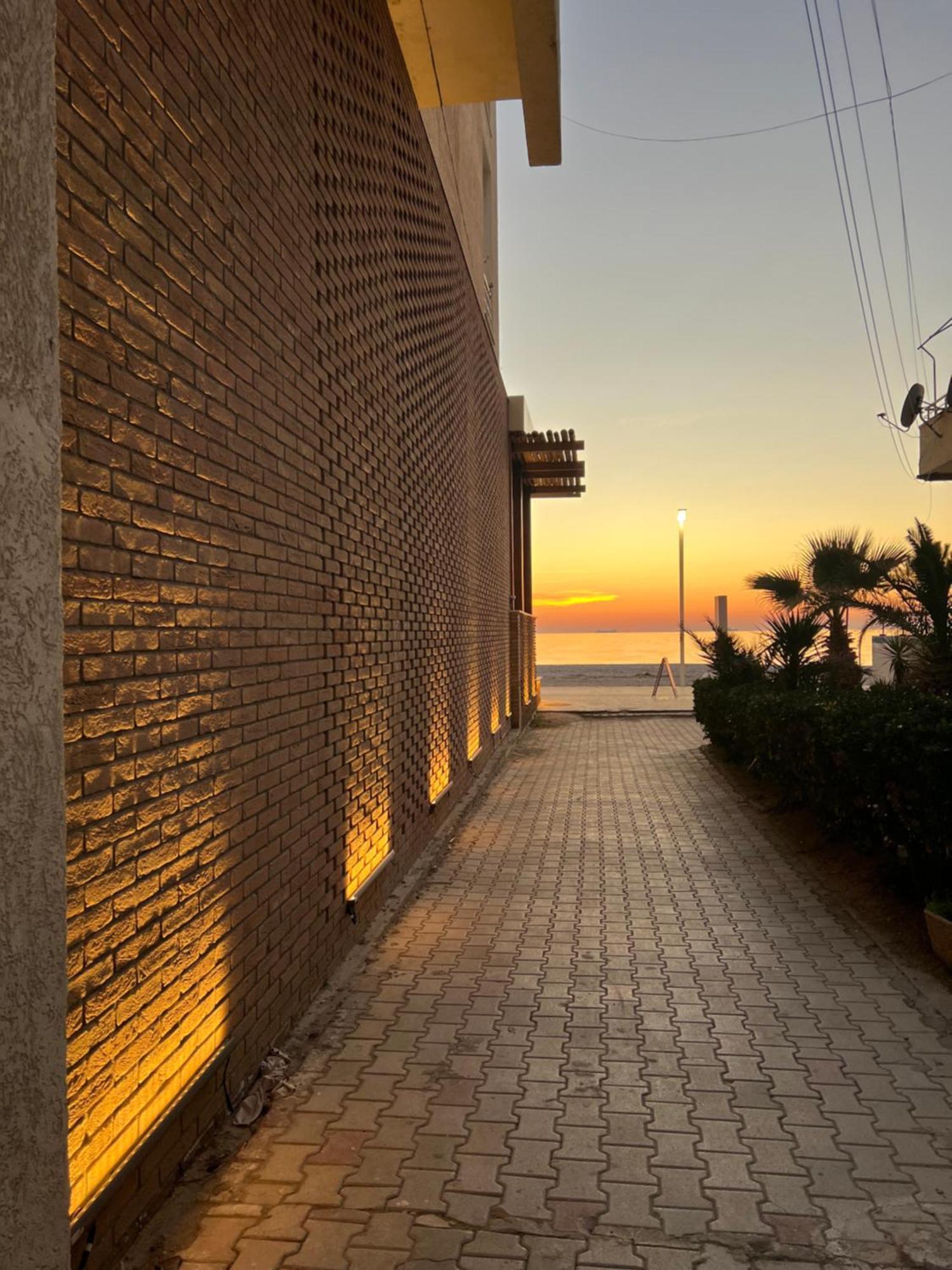 Klar Apartment Few Steps From The Beach ดูร์เรส ภายนอก รูปภาพ