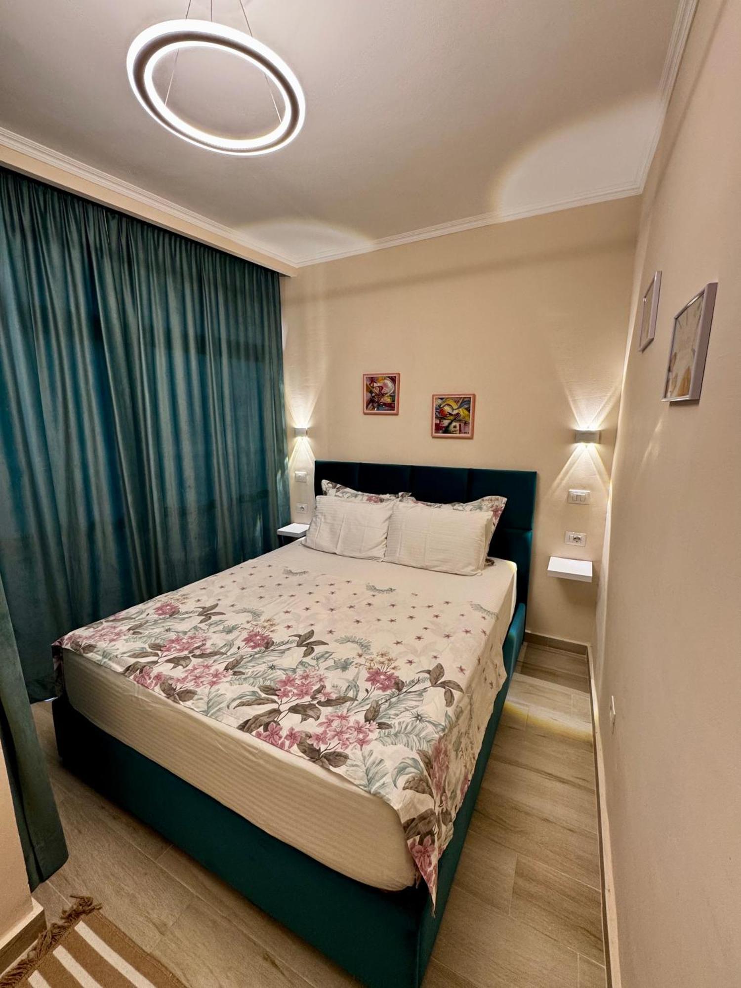Klar Apartment Few Steps From The Beach ดูร์เรส ภายนอก รูปภาพ