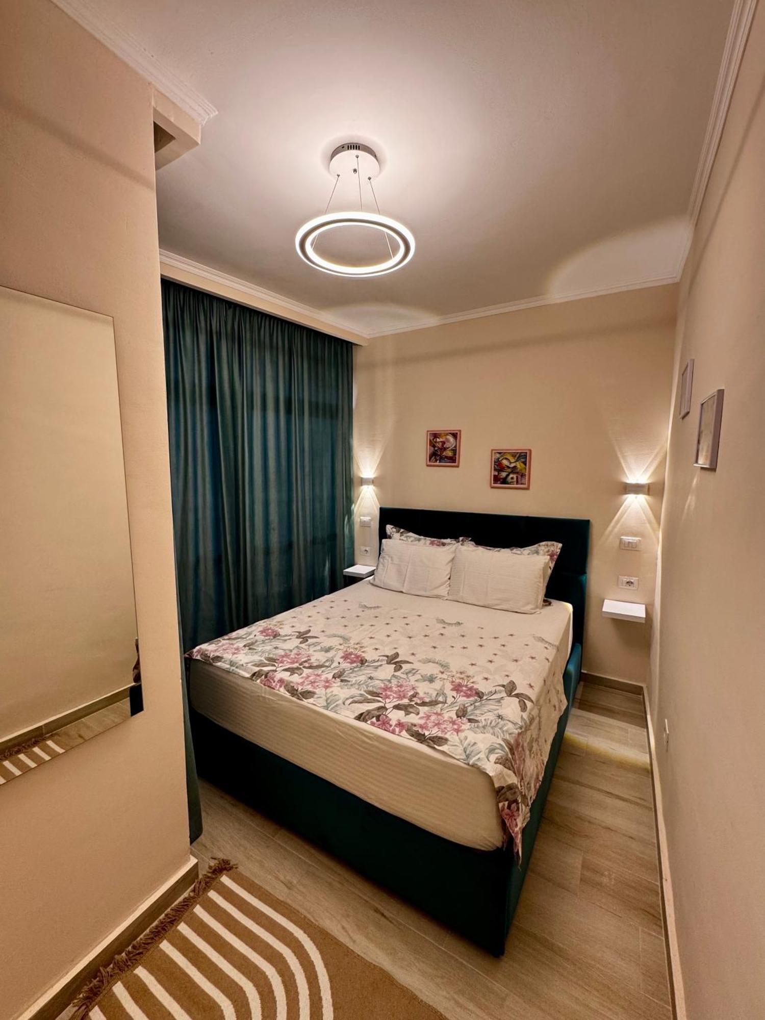 Klar Apartment Few Steps From The Beach ดูร์เรส ภายนอก รูปภาพ